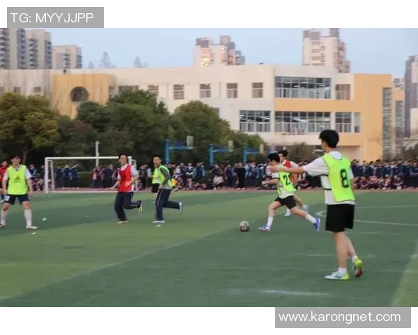 绿茵逐梦青春热血燃赛场激情共谱足球荣耀篇章 绿茵逐梦青春热血燃赛场激情共谱足球荣耀篇章